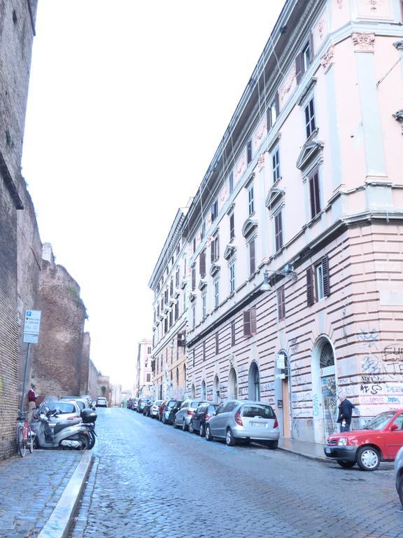Between Termini&Colosseo Rom Exterior foto